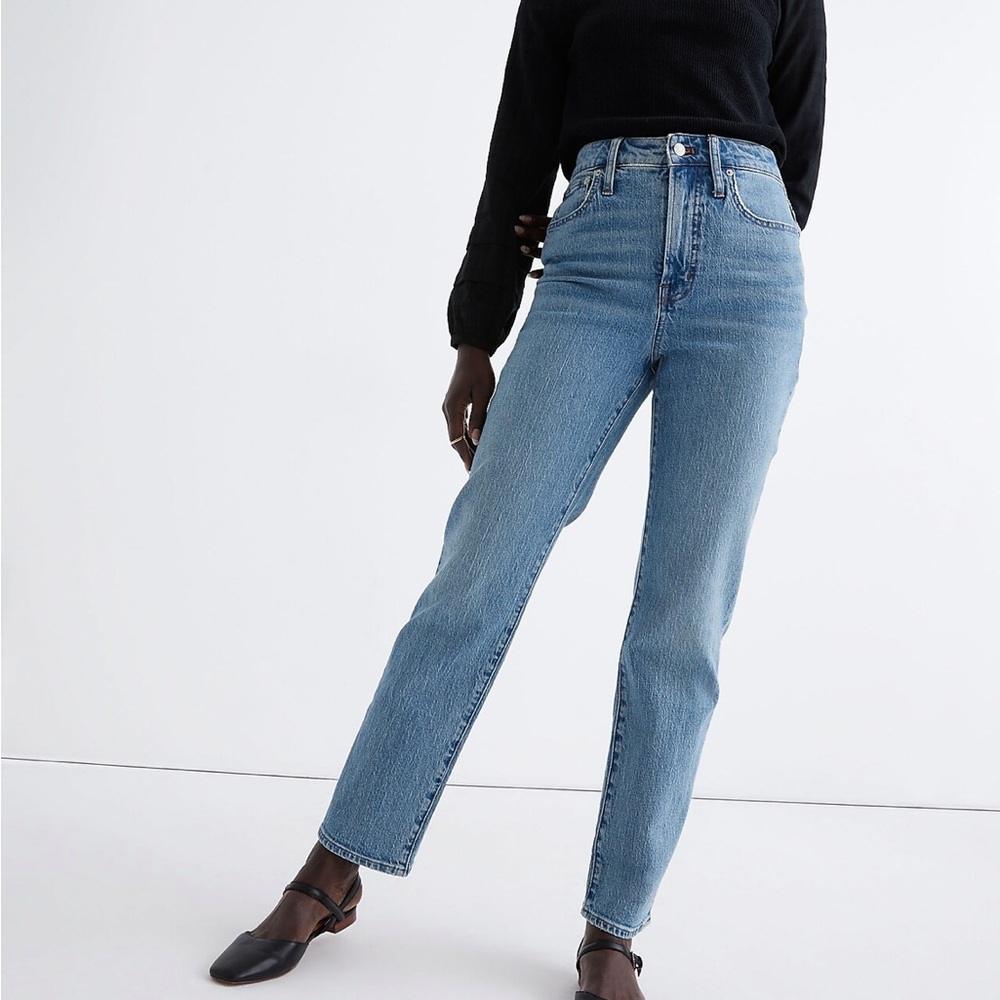 The Curvy Perfect Vintage Straight Jean in Hoye Wash Size 29